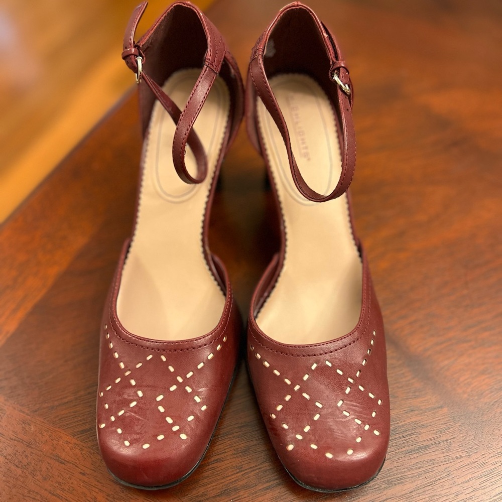 NWOT Highlights Dress Shoes in Dark Red